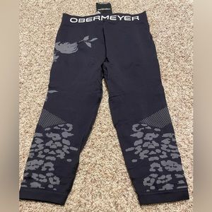 L Obemyer under ski clothes pants. 3/4 length for us 5’9 ladies. Never worn.